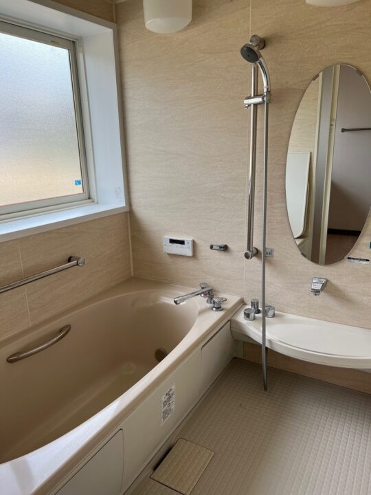 多賀城市大代の空き家の浴室