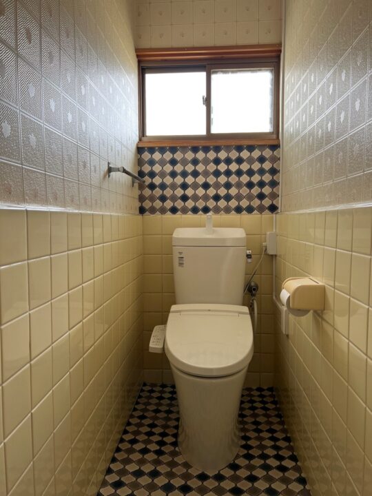 多賀城市大代の空き家の1階トイレ入れ替え
