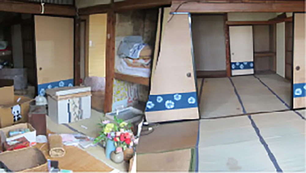 荷物が置かれた和室